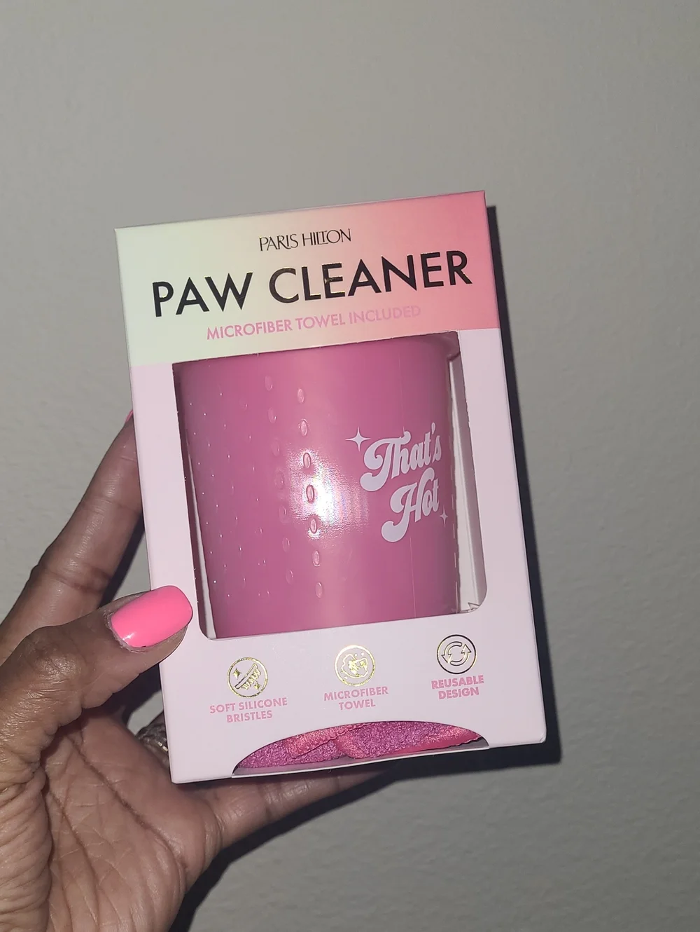 Paris Hilton Pink Paw Cleaner with Microfiber Towel